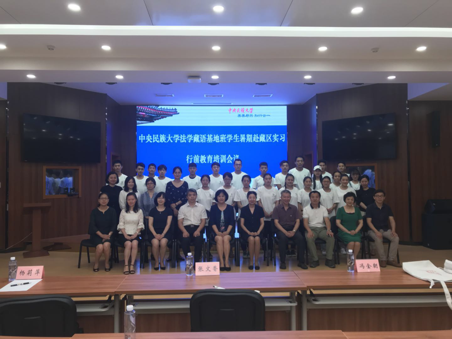 图片1 图片1